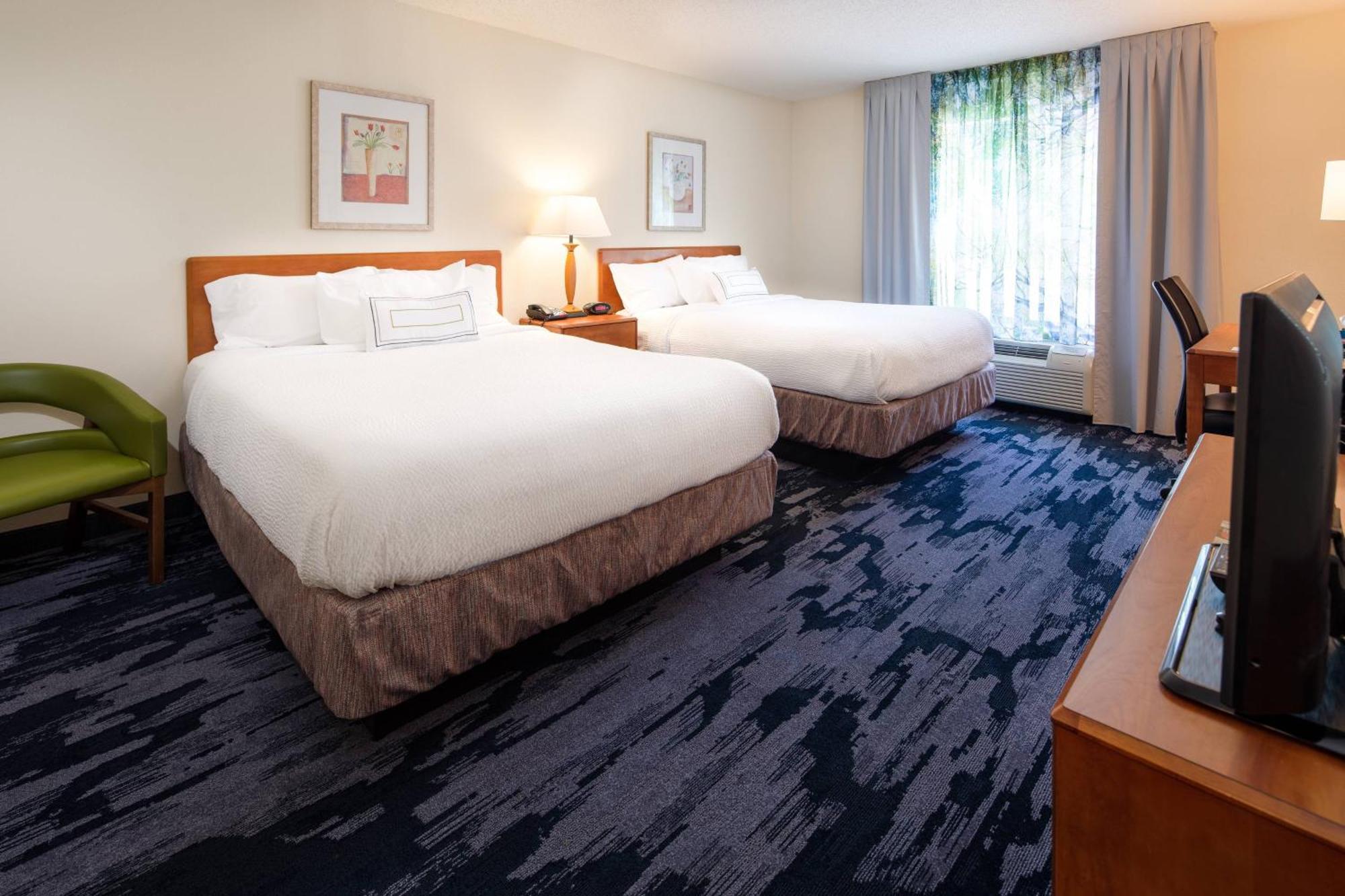 Hotel Fairfield And By Marriott
